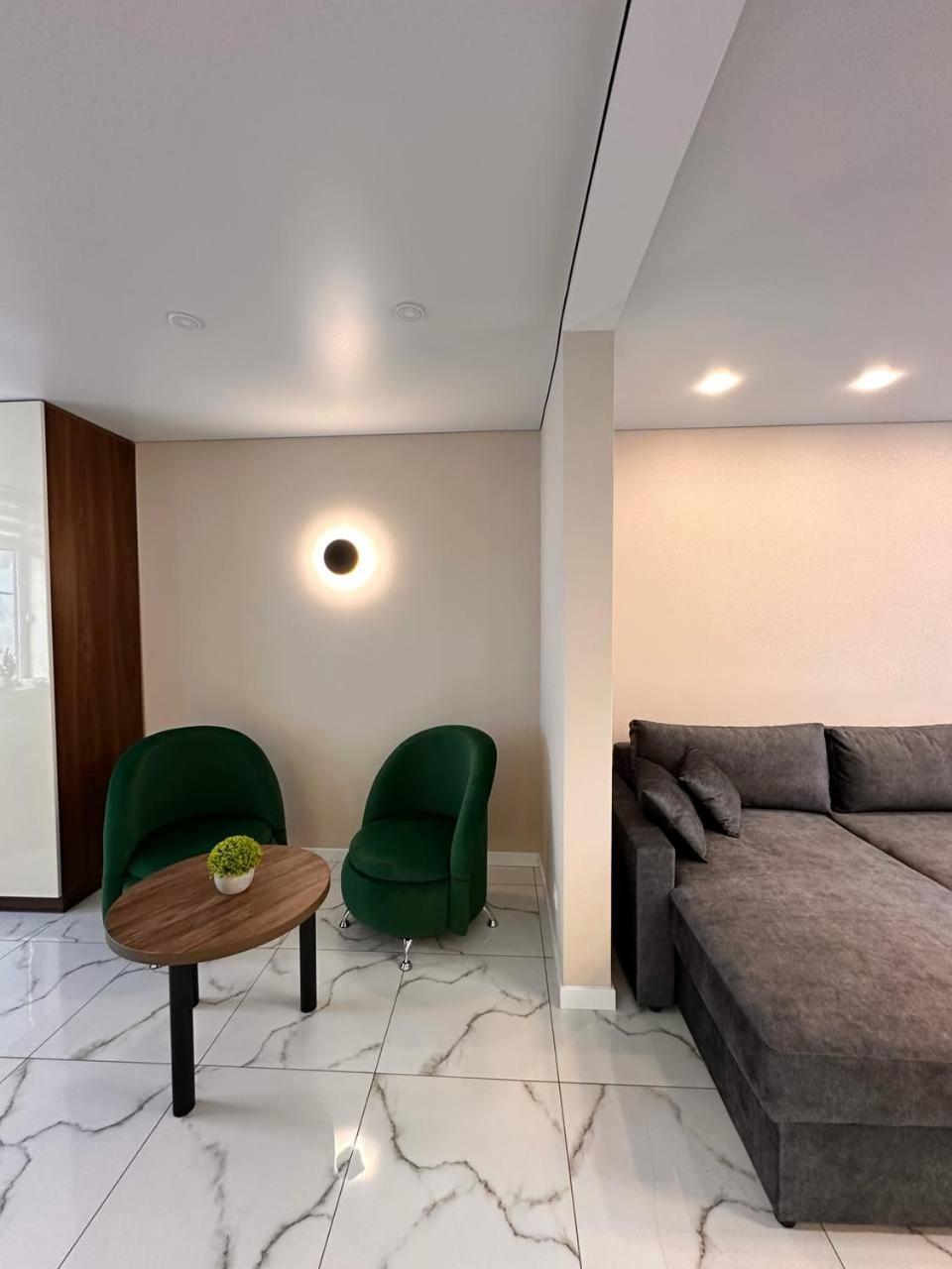 ポリャニーツァPark Houseアパートメント エクステリア 写真